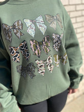 Load image into Gallery viewer, Camo Bows Sweatshirt
