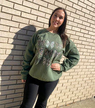 Load image into Gallery viewer, Camo Bows Sweatshirt
