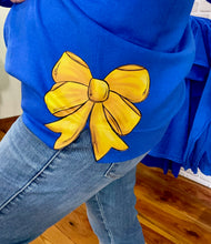 Load image into Gallery viewer, Loris Lions Sweatshirt with Side Bows
