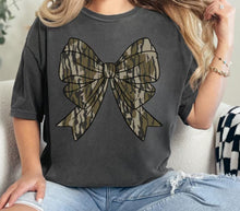 Load image into Gallery viewer, Camo Bow Tshirt
